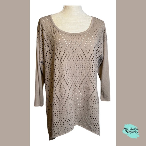 Cato Tan Knit Top with Cutout Design Size Large with Shark Bite Hem - Picture 1 of 11